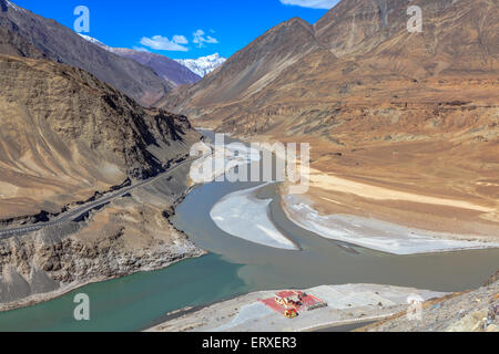 Mündung des Flusses Zanskar Fluss Indus in Leh, Ladakh Region, Indien Stockfoto