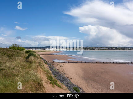 Dawlish Warren Strand mit Exmouth über den Fluss Exe Estuary, Devon, England, Großbritannien Stockfoto