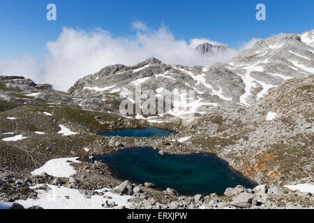 Pozos De Lloroza aus der La Vueltona Weg (PR 23) Picos de Europa Gebirge, Cantabrica, Spanien Stockfoto