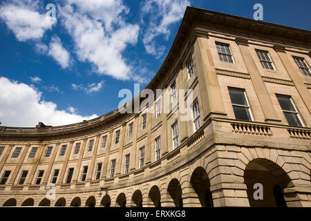 Großbritannien, England, Derbyshire, Buxton, The Crescent, ikonischen Spa Ära Gebäude während der Restaurierung Stockfoto