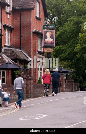 Die Königinnen Kopf Greene King Pub Burley New Forest Hampshire England UK Stockfoto