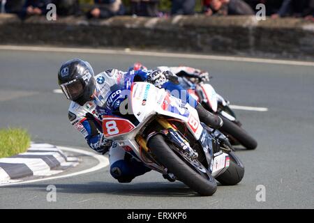 Douglas, Isle of man. 9. Juni 2015. Guy Martin in Aktion während der Superstock TT-Rennen. Bildnachweis: Action Plus Sport Bilder/Alamy Live News Stockfoto