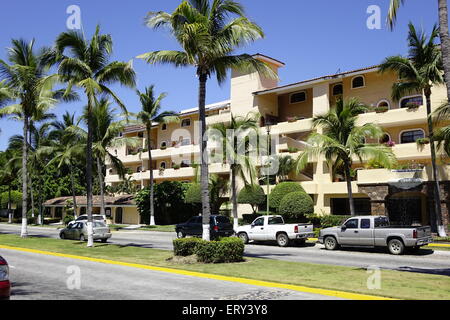 Eigentumswohnungen im Stadtteil Marina Vallarta, Puerto Vallarta, Mexiko Stockfoto