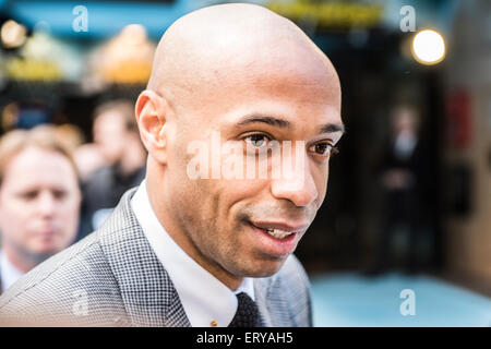 London, UK. 9. Juni 2015. Thierry Henry trifft Fans bei der Londoner Premiere von der Entourage-Film am Leicester Square. Bildnachweis: Peter Manning/Alamy Live-Nachrichten Stockfoto