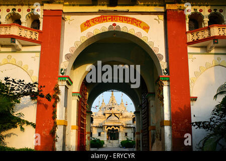 Eingang Eingangstor, Shree Swaminarayan Mandir Tempel; Chhapia, Chhapaiya, Ayodhya; Faizabad; Uttar Pradesh; Indien, Asien Stockfoto