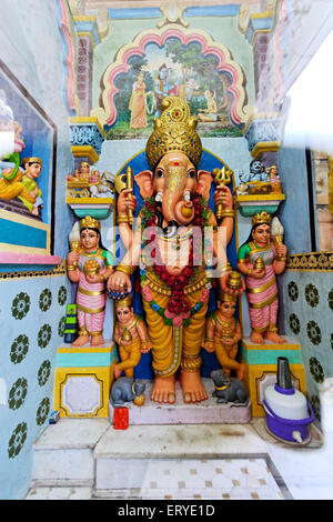 Statue von Lord Ganesh Elefant ging Gott; Swaminarayan Tempel; BAPS; Gondal; Rajkot Bezirk; Saurashtra Stockfoto