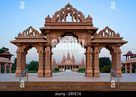 BAPS, Shri Swaminarayan Mandir Aksharvadi; Hindu-Tempel Akshar Eingangstor, Bhavnagar Bezirk; Gujarat; Indien, Asien Stockfoto