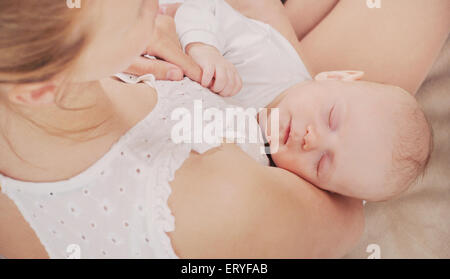 Nackt Bild Von Mutter Und Sohn Stockfotografie Alamy
