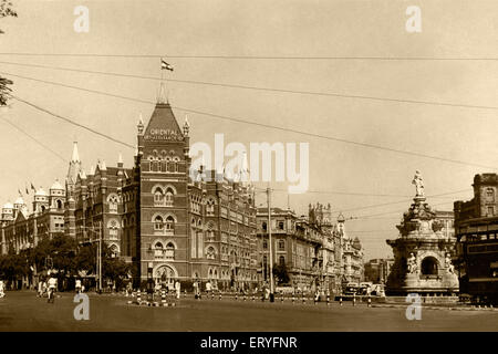 Alte vintage 1900s Flora Brunnen jetzt Hutatma Chowk und Orientalische Versicherung Bombay Mumbai Maharashtra Indien Stockfoto