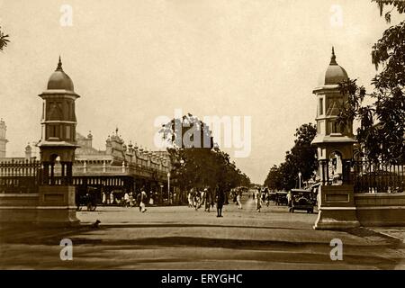 Straße; alte vintage antiken 1900er Foto, Mysore, Mysuru, Karnataka, Indien, Asien Stockfoto