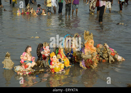 Lord Ganesh Immersion in Mumbai in Maharashtra, Indien Stockfoto