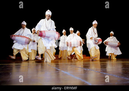 Gayan Bayan singen und spielen Musikinstrumente Kultur von Assam; Indien nicht Herr Stockfoto