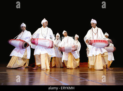 Gayan Bayan singen und spielen Musikinstrumente Kultur von Assam; Indien nicht Herr Stockfoto