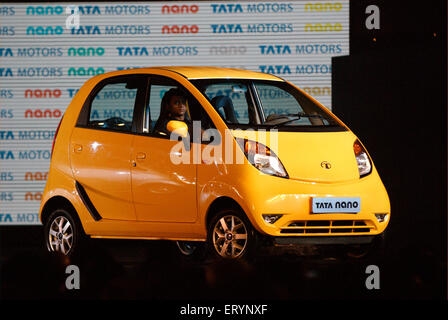 Tata Motor, Tata Nano, kleinste billigste erschwinglichen Hatchback Auto, Anzeige bei der Markteinführung, Bombay, Mumbai, Maharashtra, Indien, Asien Stockfoto