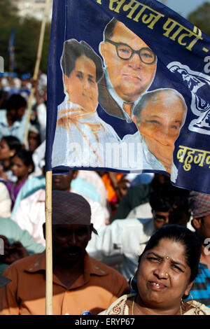 Bahujan Samaj Partei, BSP, politische Parteiflagge, Präsident Mayawati, Wahlkampfkundgebung, Bombay, Mumbai, Maharashtra, Indien, Asien Stockfoto