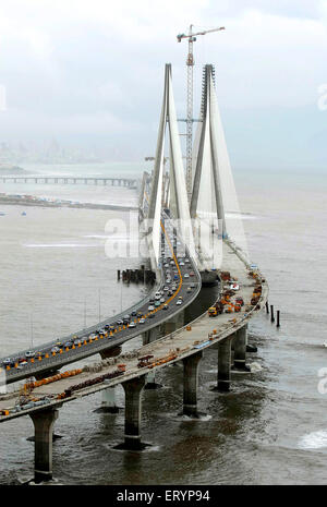 Eröffnungstag der Bandra Worli Rajiv Gandhi Link Seebrücke; Bombay Mumbai; Maharashtra; Indien Stockfoto