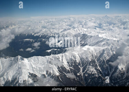 Aerial Himalaya schneebedeckten Gipfel Bergkette aus Flugzeugen, Delhi Srinagar Flug, Indien, Asien Stockfoto