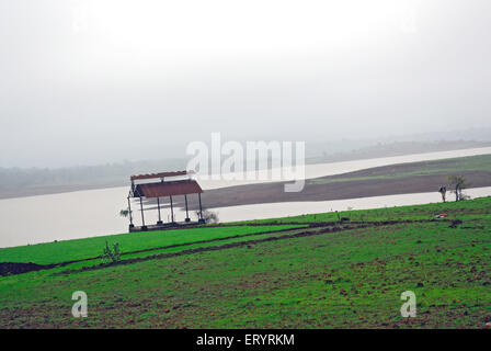 Krematorium Stand, Vaitarana See; Thane; Maharashtra; Indien, Asien Stockfoto