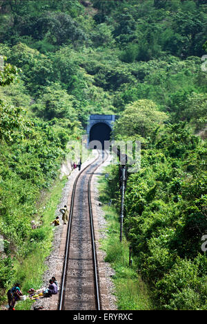 Konkan Eisenbahngleistunnel; Ponda; Goa; Indien, Asien Stockfoto