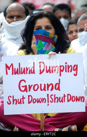 Menschen protestieren, Mulund Dumping Boden, Mulund, Bombay, Mumbai, Maharashtra, Indien, Asien zu schließen Stockfoto