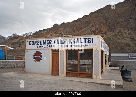 Indische Öl-Benzinpumpe; Khalsti; Leh; Ladakh; Jammu und Kaschmir; Indien, Asien Stockfoto