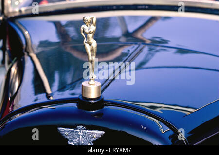 Vintage, antik, Auto, Haube, Motorhaube, Emblem, Ornament, Maskottchen, Skulptur, Wolseley 1910 Griechische Göttin Stockfoto