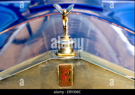 Vintage, antik, Auto, Haube, Motorhaube, Emblem, Ornament, Maskottchen, Skulptur, Rolls Royce, 1918, Spirit of Ecstasy, Eleanor, Silver Lady, Flying Lady Stockfoto