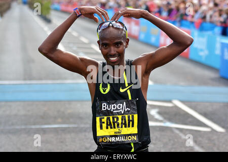 Mo Farah nach dem Gewinn der 2014 Nordost, s Great North Run Stockfoto