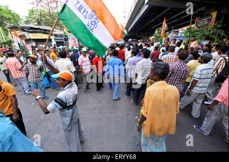 Indische Wahlen, TMC, indische politische Partei, ganz Indien Trinamool Kongress Banner, Wahlfahnen, Gariahat, Kalkutta, Kolkata, Indien, Asien Stockfoto