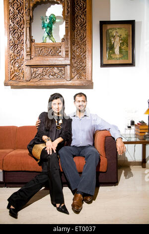 Atul Ruia mit Frau Gayatri Ruia, Eigentümer, The Phoenix Mills, High Street Phoenix, Palladium Mall, Bombay, Mumbai, Indien, Asien Stockfoto