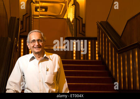 Nazir Hoosein, Eigentümer, Liberty Cinema, Kino, Art Deco Gebäude, Bombay, Mumbai, Maharashtra, Indien, Asien Stockfoto