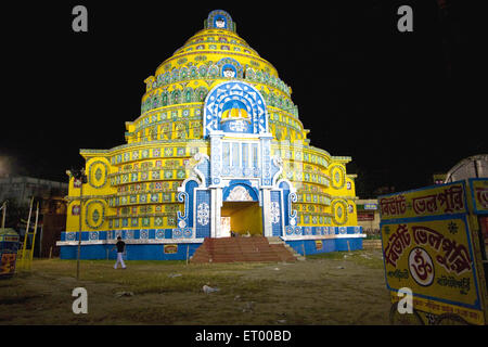Durga Puja Festival Pandal Stupa Dekoration, Kalkutta, Kolkata, Westbengalen, Indien, Asien Stockfoto