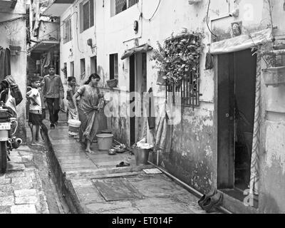 Bewohner in Bhatwadi und Devnar Slum; Bombay Mumbai; Maharashtra; Indien Stockfoto