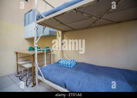 Zelle im Bialoleka Gefängnis und Correctional Facility in Warschau, Polen Stockfoto