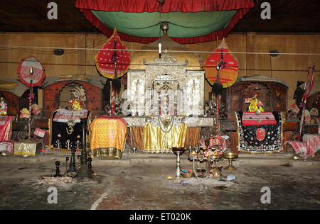 Hauptheiligtum des Vaishnavite hindu-Tempel; Kamalabari; MAJULI Insel; Assam; Indien Stockfoto