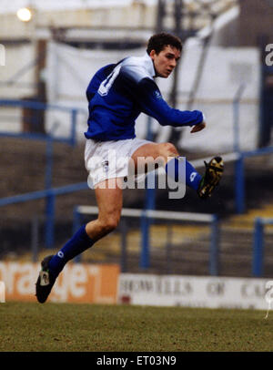 Cardiff 2-0 Hull City, League Division Three Fußballspiel, Samstag, 25. Januar 1997. Simon Haworth, Cardiff City Football-Spieler, erhält 1995-1997, sein erste Tor. Stockfoto