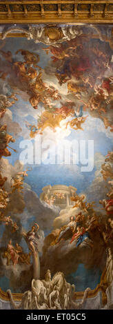 Ausblick auf das 18. Jahrhundert Deckengemälde Apothéose d'Hercule von François Le Moyne im Château de Versailles, Frankreich Stockfoto