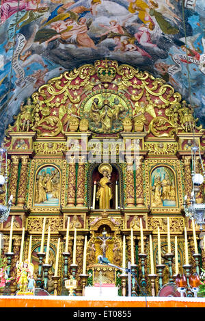 Altar; St.  Antonius Kirche im 18. Jahrhundert erbaut; Ollur; Kerala; Indien Stockfoto