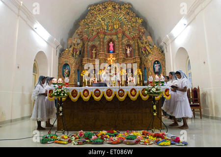 Rosenkranz-Feier in St. Marien Estd1463 Jungfrau Maria geweiht; im Volksmund Vechoor Muthiamma bei Vechoor; Kerala Stockfoto