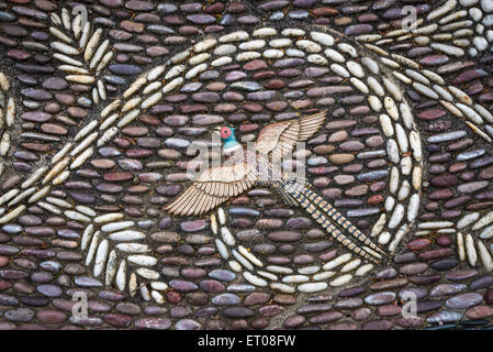 Detail eines Mosaiks Cholmondeley Castle Gardens in Cheshire. Stockfoto