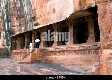 Höhle drei Vishnu, die größte und aufwendigste bei gewidmet; Cave Tempel 6.Jahrhundert 578 AD; Badami; Karnataka; Indien Stockfoto