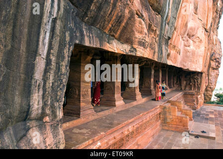 Höhle drei Vishnu gewidmet ist die größte und aufwendigste an; Cave Tempel 6.Jahrhundert 578 AD; Badami; Karnataka Stockfoto