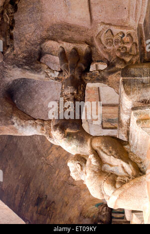 Decke-Ansicht in Höhle drei; Cave Tempel 6.Jahrhundert 578 AD; Badami; Karnataka; Indien Stockfoto