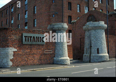 Titanic Hotel, Liverpool, England, Vereinigtes Königreich. Teil der Sanierung des historischen Stanley Dock Komplex, diese trendige, gehobene hote Stockfoto