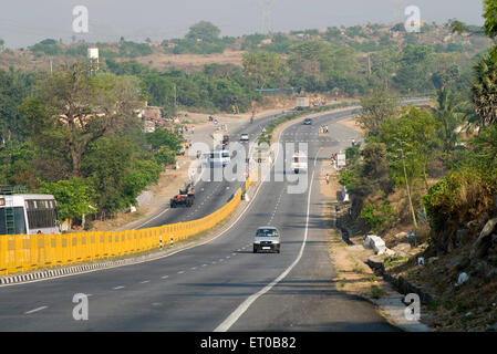 LKW, Nationalstraße, NH7, Dharmapuri, Krishnagiri, Tamil Nadu, Indien, Asien Stockfoto