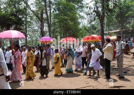 Prozession, Malayatoor Perunal jährlichen Festival, Malayattoor Kurisumudy, Malayattur Kurussumudi, St. Thomas Kirche, Ernakulam, Kerala, Indien, Asien Stockfoto