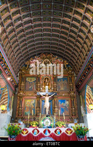 Exquisite Wandmalereien um Altar in Saint Mary Forane Kirche von Kanjoor; Kerala; Indien Stockfoto