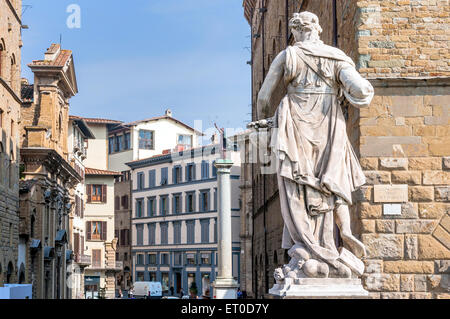 Florenz, Italien - 21. März 2014: Blick auf Altstadt und Statuen in Florenz, Italien. Florenz ist Heimat einiger der am meisten f Stockfoto