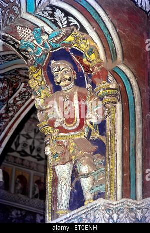 Skulptur der Schlangenbeschwörer in Maratha Darbar Hall in Thanjavur Palast; Tanjore; Tamil Nadu; Indien Stockfoto