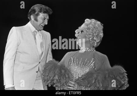 Danny La Rue im Teatro Coventry, 8. April 1978. Stockfoto